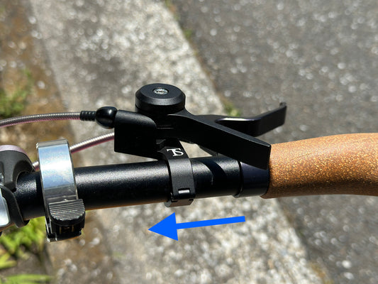 A little note: elongated lever