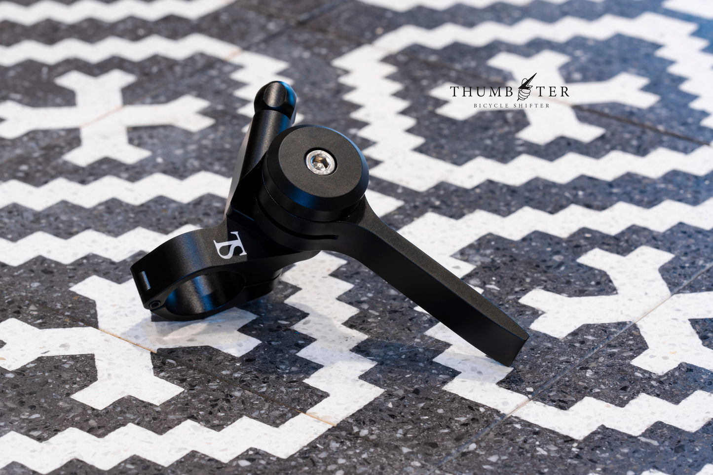 THUMBSTER BLACK or SILVER