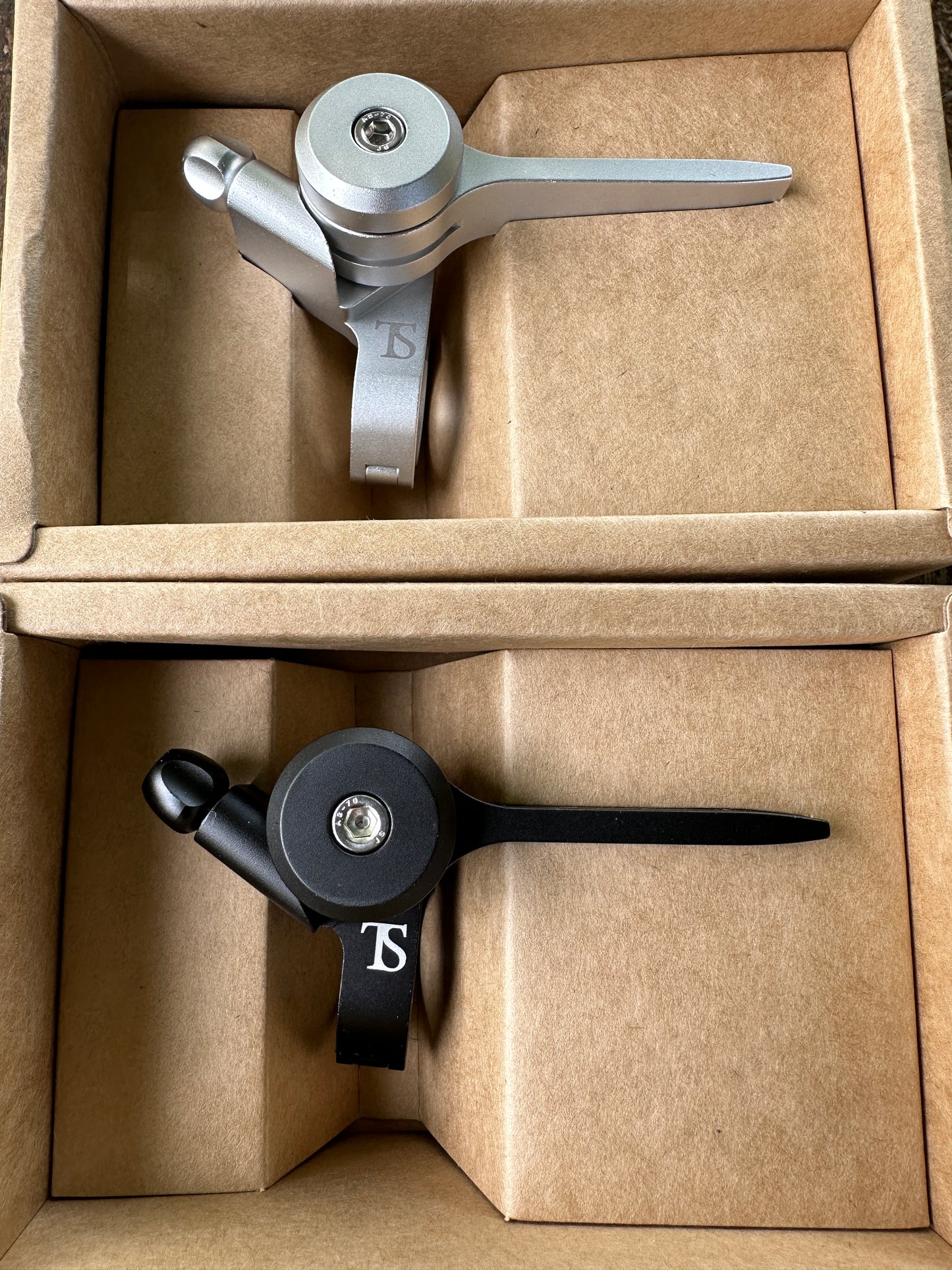 THUMBSTER BLACK or SILVER  2 units