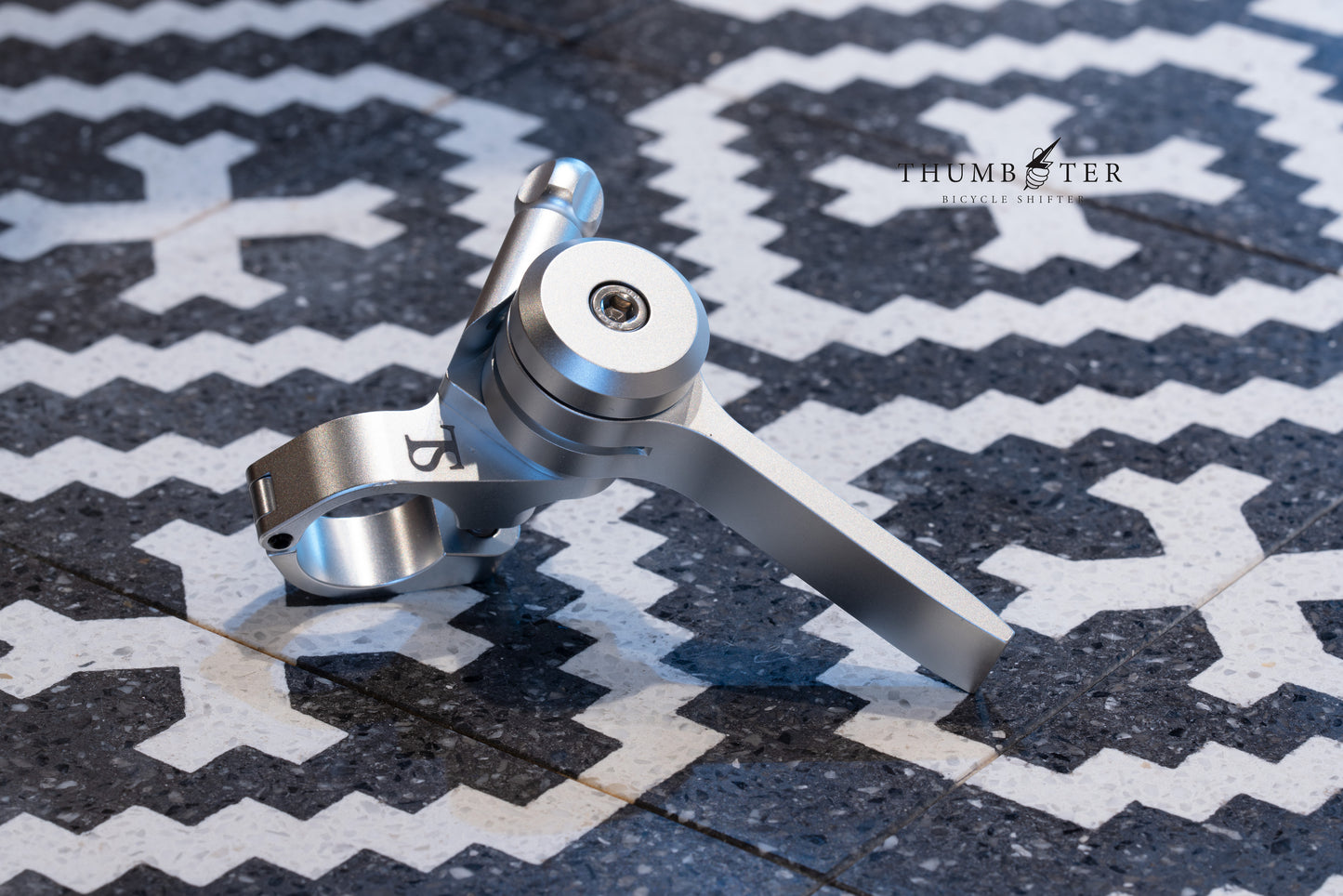THUMBSTER BLACK or SILVER