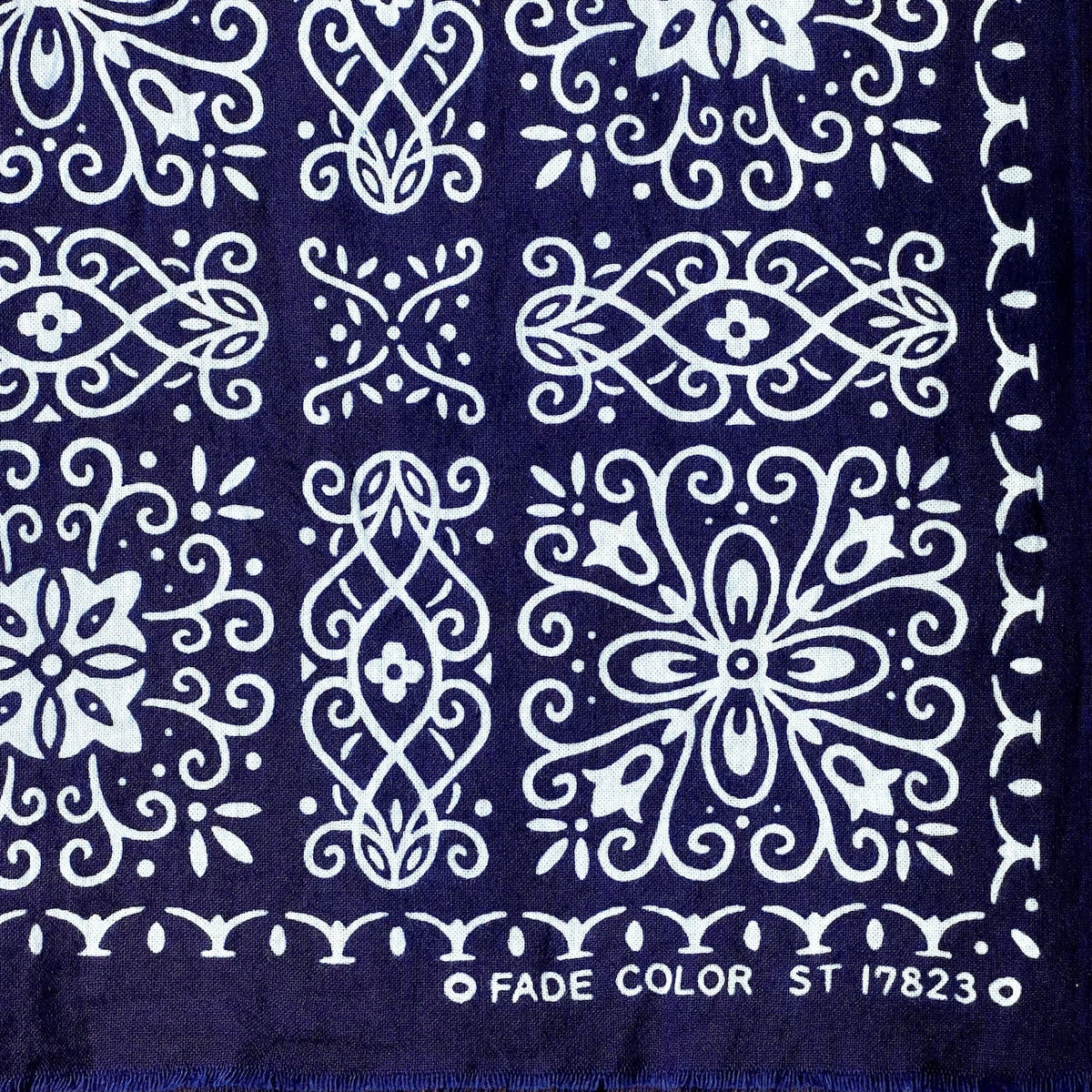 Bandana Tenugui, バンダナ柄手ぬぐい Sugeetextile: ST17823 Old-fashioned 2